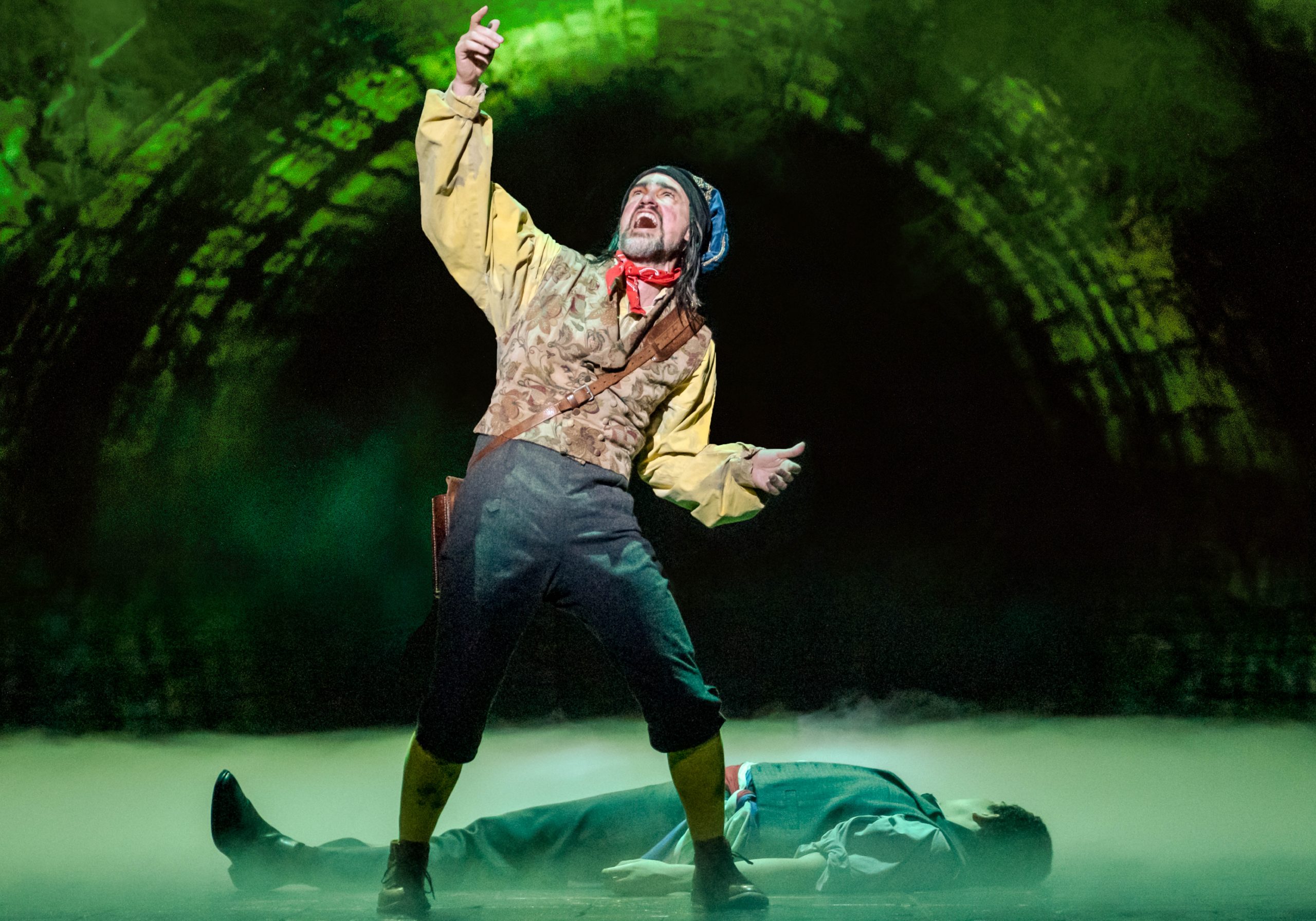 "Dog Eat Dog" - Matt Crowle as Thénardier and Gregory Lee Rodriguez as Marius in Les Misérables