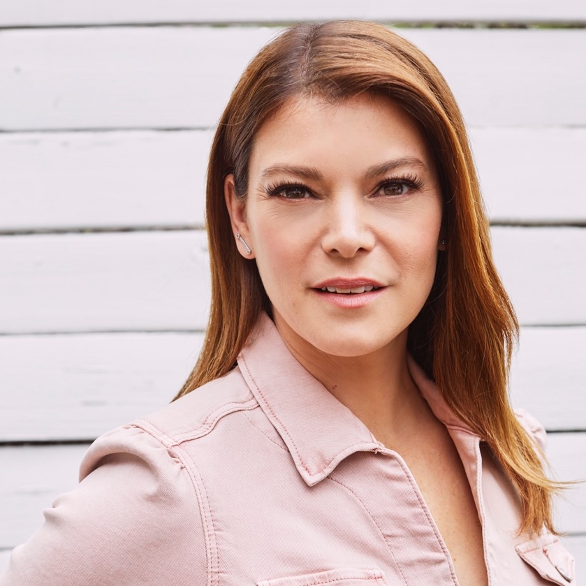 Gail Simmons is a trained culinary expert, food writer, and dynamic television personality.